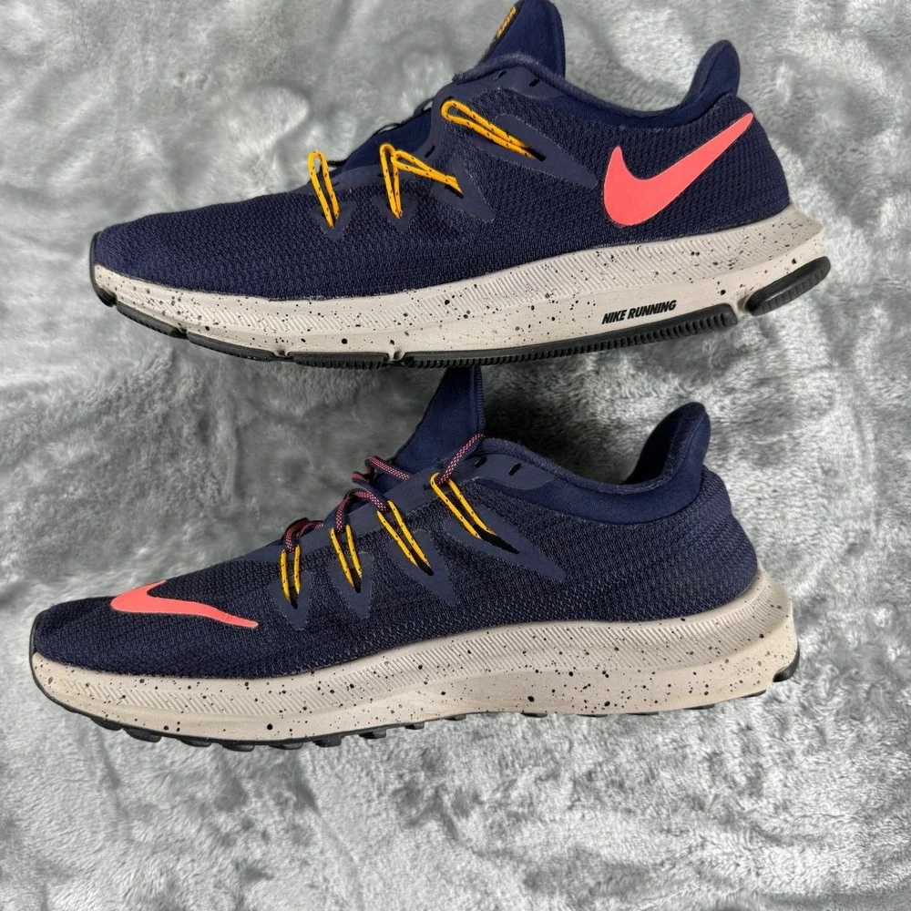 Nike Quest Navy Blue Crimson‎ Running Shoes AV8170-400 Womens Size 9
